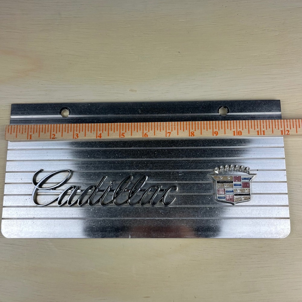 Vintage Cadillac Chrome Ribbed Metal License Plate Vanity Tag Crest Logo Emblem - Picture 2 of 7